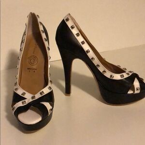 Vittorio D’Firenze heels size 6